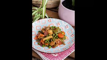 Menestra de verduras con taquitos de jamón