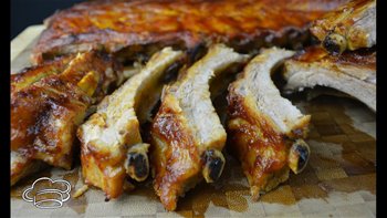 Costillas de cerdo asadas con salsa barbacoa