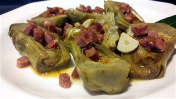Cómo hacer alcachofas estofadas, al estilo de Mariaje.