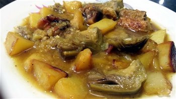 Cómo hacer guisado de pollo con patatas y alcachofas, al estilo de Mariaje