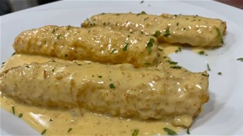 Espárrago relleno ?? con crema de oricios ??