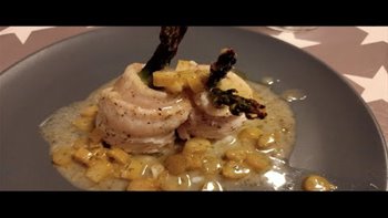 ROLLITOS DE GALLO CON ESPARRAGOS VERDES