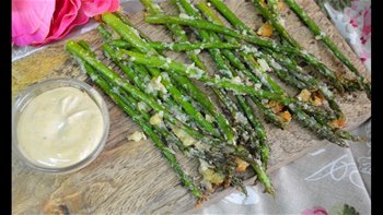 ESPARRAGOS VERDES AL HORNO