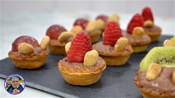 Pasteles de fruta con crema de chocolate - ideas de pasteles - decoracion de pasteles con fruta