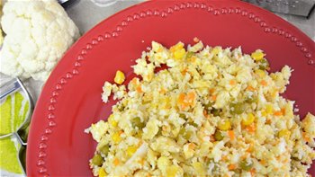 ARROZ FRITO DE COLIFLOR ARROZ DE COLIFLOR A LAS TRES DELICIAS