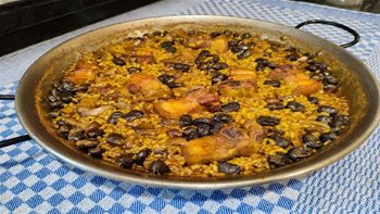 Cómo hacer arroz con costillas de cerdo, setas y habas, al estilo de Mariaje