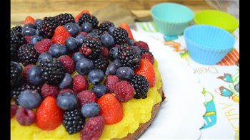 TARTA DE CREMA DE NARANJA Y FRUTOS ROJOS