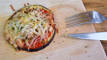 MINI PIZZAS DE BERENJENAS