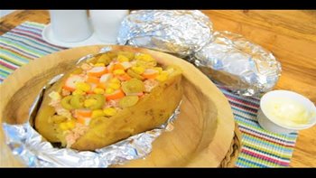 COMO ASAR PATATAS Y RELLENARLAS / LIKE ROASTING POTATOES AND STUFFING THEM / CROCKPOT