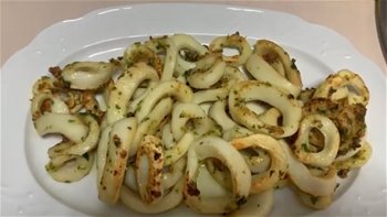 CALAMARES AL AJILLO / ANILLAS DE CALAMAR /