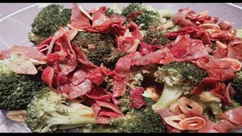 BRÓCOLI CON AJO Y JAMÓN