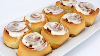 como hacer Rollos de Canela CASEROS (Con Glaseado de QUESO CREMA)??