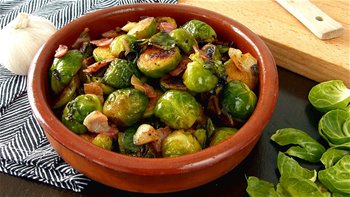 Coles de bruselas: salteadas en un par de minutos y muy fáciles