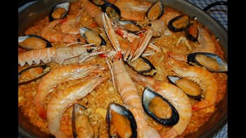 Cómo hacer una paella de marisco, al estilo de Mariaje