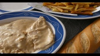 Pollo en salsa a la pimienta, súper fácil.