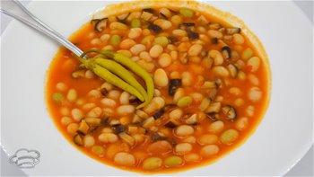 Potaje de alubias pochas con setas para vegetarianos - Recetas para adelgazar