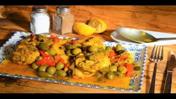 POLLO AL ESTILO MEDITERRANEO CON ACEITUNAS Y ALCAPARRRAS